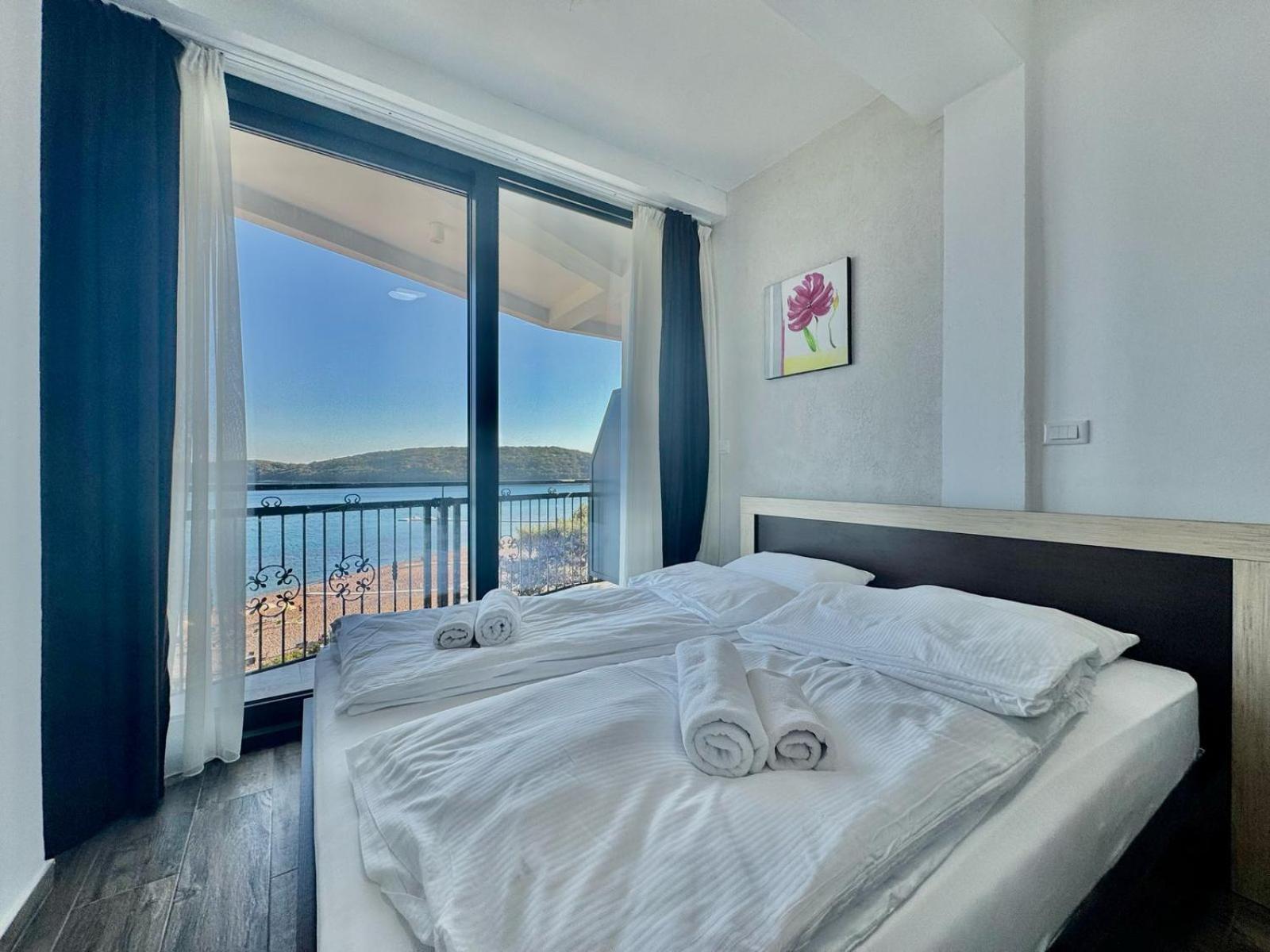 Beachfront Hotel Palma - Jaz Budva Dış mekan fotoğraf