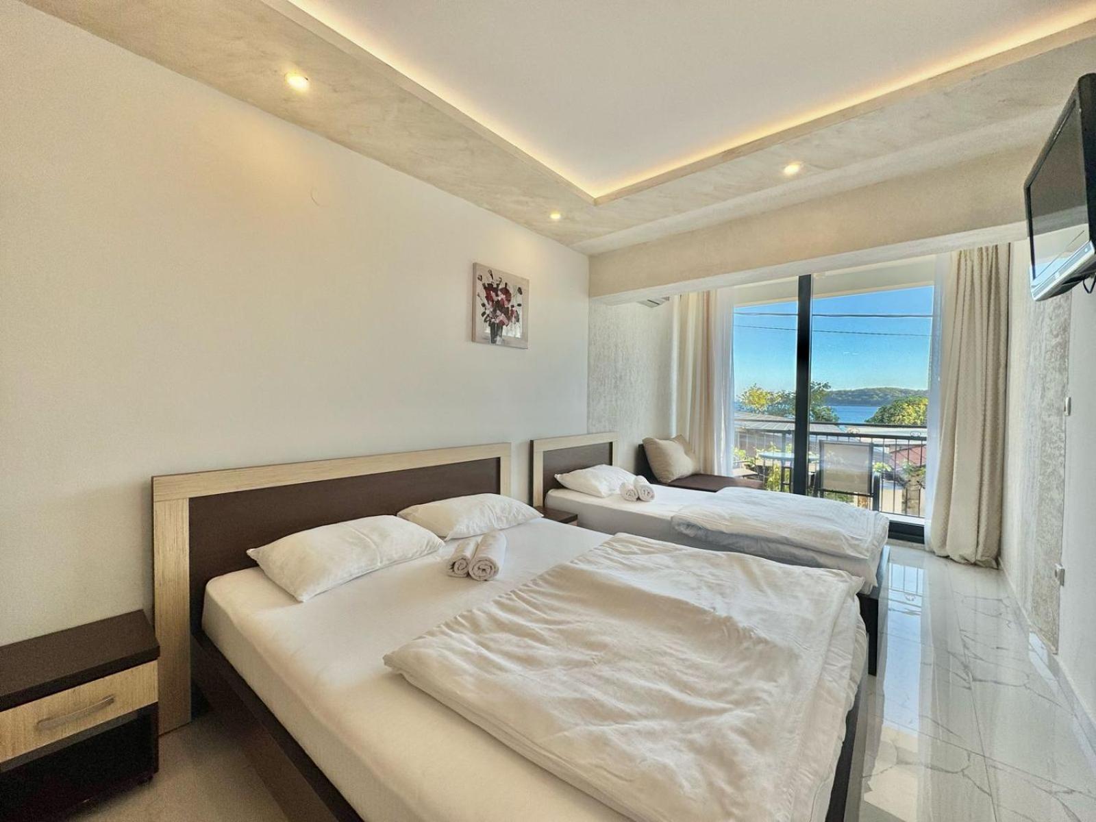 Beachfront Hotel Palma - Jaz Budva Dış mekan fotoğraf